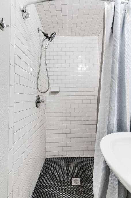 Apartamento Charming, Happy 1-Bed Oasis: Rva Retreat Awaits! Richmond Exterior foto
