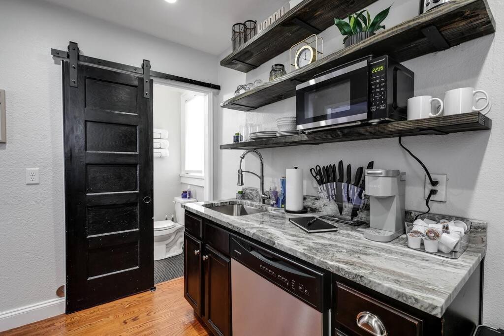 Apartamento Charming, Happy 1-Bed Oasis: Rva Retreat Awaits! Richmond Exterior foto